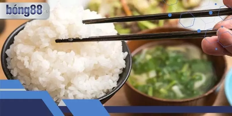 Khi ngủ chứng kiến mình đang ăn 